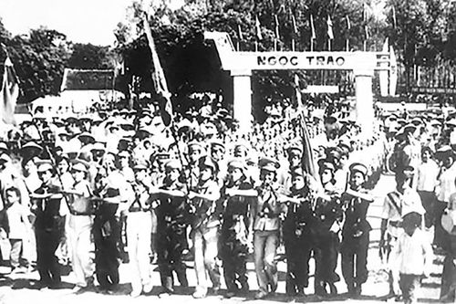 'Chia lửa' với tuyến đầu chống Mỹ