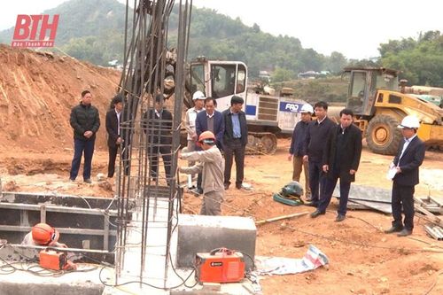 Gắn phòng , chống tham nhũng, tiêu cực với phòng, chống lãng phí