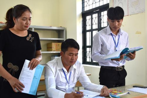 Chung một 'mái nhà'