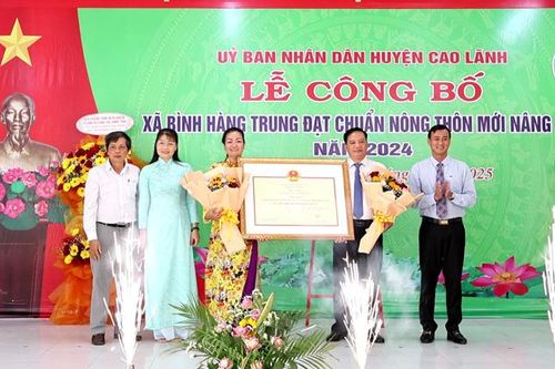 Lễ công bố xã Bình Hàng Trung đạt chuẩn nông thôn mới nâng cao