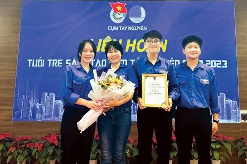 Hành trình chinh phục đỉnh cao tri thức