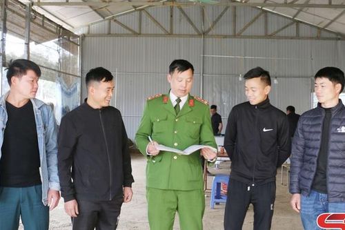 Chiềng Bôm bảo vệ cuộc sống bình yên cho nhân dân