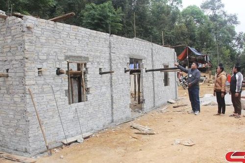Những lá đơn xin thoát nghèo