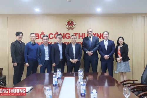 HSBC muốn hỗ trợ doanh nghiệp Việt Nam thực hiện ESG và chuyển đổi xanh