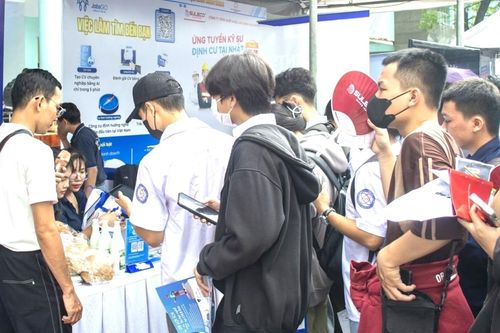 TP. Hồ Chí Minh tạo điều kiện thuận lợi cho người nhập cư