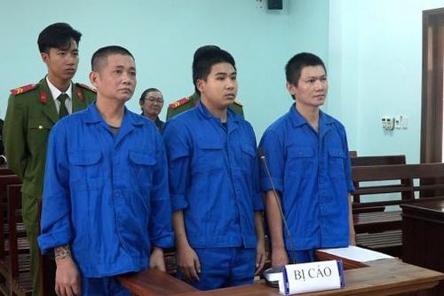 'Ôm' 4 tiền án vẫn tiếp tục... trộm