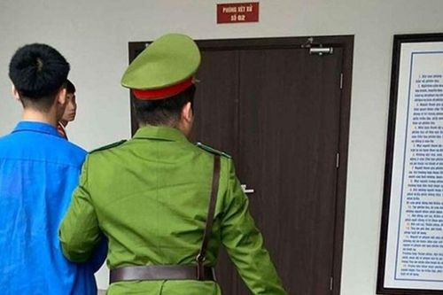 Thiếu niên đánh nam sinh lớp 8 'chết não' tử vong lĩnh 4 năm 9 tháng tù
