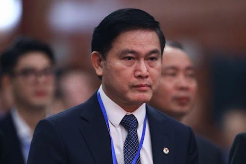 Ông Trần Anh Tú từ chức Phó Chủ tịch VFF, Chủ tịch VPF