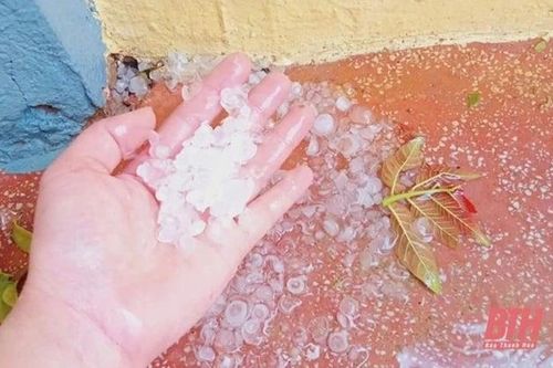 Nhiều nơi xuất hiện mưa đá