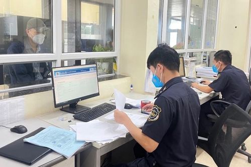 Hải quan tạm dừng tiếp nhận tờ khai để chuyển đổi hệ thống theo mô hình tổ chức mới