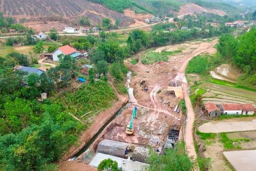 Đưa nước sạch đến vùng cao ở Quảng Ninh