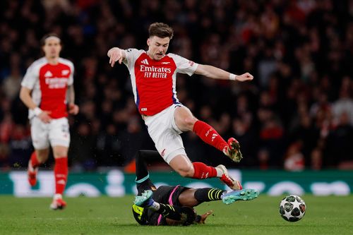 Arsenal tạo cột mốc đáng nhớ