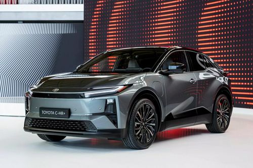 SUV điện Toyota C-HR+ ra mắt - chưa có giá, chạy tối đa 600 km