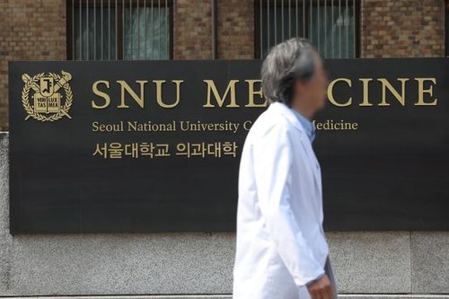Trường Y Hàn Quốc dọa đuổi học sinh viên 'đình công'