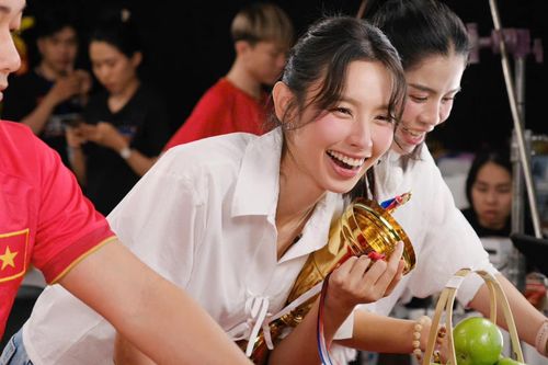 Lời xin lỗi 'như tung hỏa mù' của công ty quản lý Thùy Tiên