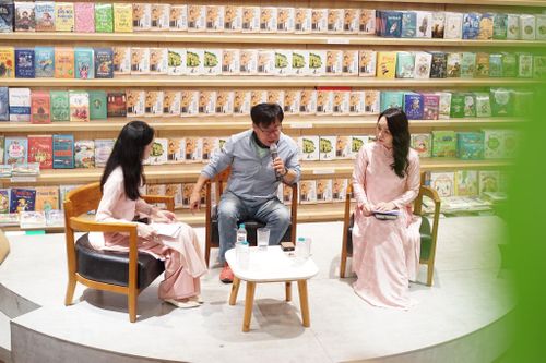 Tác giả 'Bố con cá gai': Việt Nam là cảm hứng viết sách cho tôi