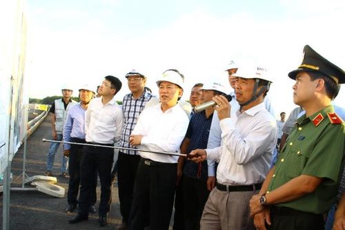 Tháo gỡ khó khăn, đẩy nhanh tiến độ cao tốc Biên Hòa-Vũng Tàu và Bến Lức-Long Thành