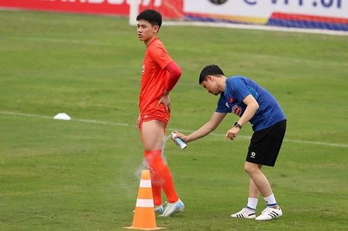 Đình Bắc chấn thương nặng, chia tay U22 Việt Nam