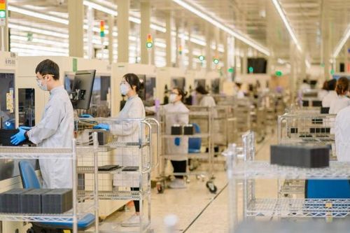 Đưa Việt Nam thành trung tâm công nghiệp bán dẫn: Quyết liệt cho khát vọng lớn