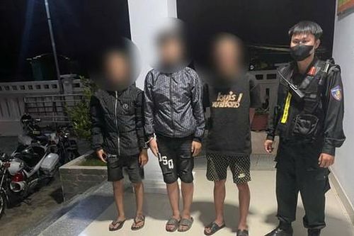 Cảnh sát nổ súng trấn áp nhóm thanh thiếu niên mang hung khí nguy hiểm
