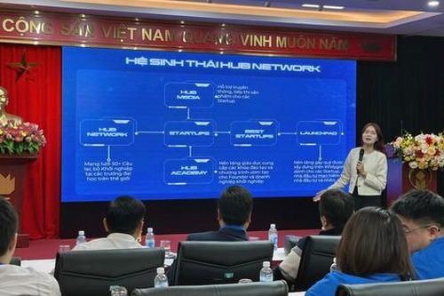 Mở lớp học miễn phí về AI cho học sinh, sinh viên