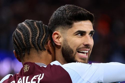 Aston Villa làm nên lịch sử khi đoạt vé tứ kết Champions League