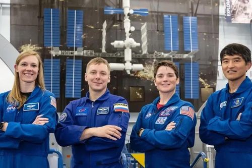 NASA ấn định lại thời điểm phóng tàu giải cứu phi hành gia