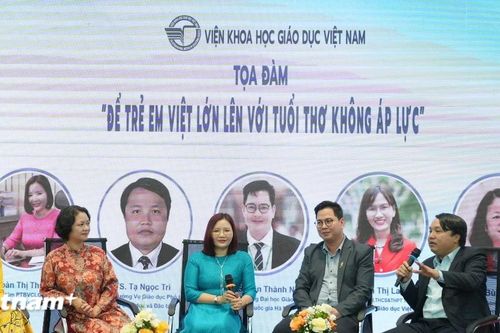 Làm thế nào để trẻ em Việt Nam lớn lên với tuổi thơ không áp lực?