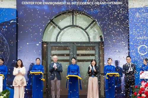 Chủ nhân Giải Nobel Vật lý năm 2010 làm việc tại Trường Đại học VinUni