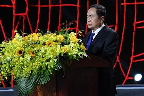 Chủ tịch Quốc hội: Quảng Ngãi phấn đấu cao nhất, nỗ lực lớn nhất để thúc đẩy phát triển kinh tế