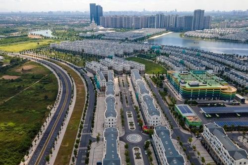 Lo ngại giá leo thang, người mua chung cư Hà Nội chật vật tìm bến đỗ mới