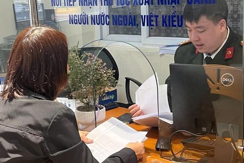 Công an khuyến cáo về việc bảo lãnh cho người nước ngoài nhập cảnh