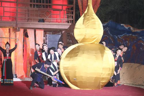 Show diễn thực cảnh 'Huyền tích U Va'