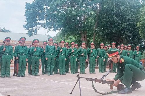 Sôi nổi thao trường huấn luyện