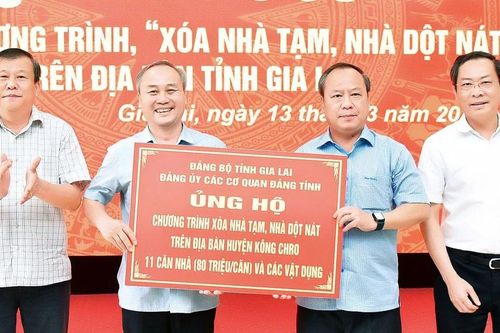 Đảng ủy các cơ quan Đảng tỉnh ủng hộ xây dựng 11 căn nhà tại huyện Kông Chro