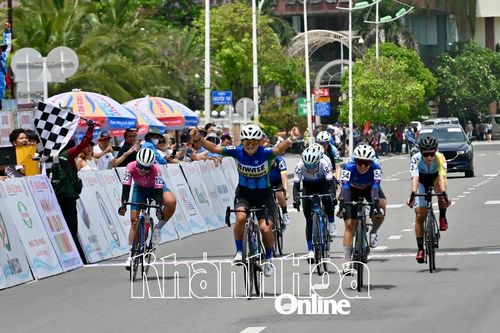 Giải xe đạp nữ quốc tế Bình Dương lần thứ XV: Tay đua Watabe Kasuga về nhất chặng Khánh Vĩnh - Nha Trang