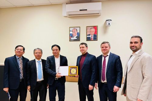Đoàn công tác của tỉnh Khánh Hòa: Thăm, làm việc tại Trung tâm Giám sát đô thị TP. Saint Petersburg, Liên bang Nga