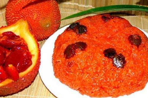 Mẹ nấu xôi gấc