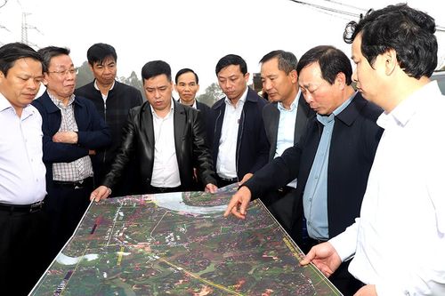 Chủ tịch UBND tỉnh Bùi Văn Quang kiểm tra tiến độ thi công một số công trình giao thông trọng điểm