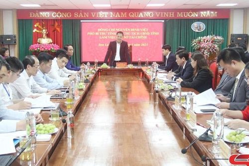 Đồng chí Chủ tịch UBND tỉnh làm việc với Sở Tài chính