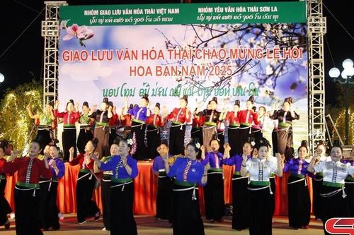 Giao lưu văn hóa Thái chào mừng Lễ hội Hoa ban năm 2025