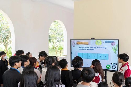 Hơn 3.000 học sinh tham gia ngày hội hướng nghiệp tại Trường Đại học Công nghệ Miền Đông