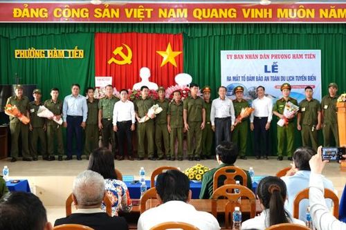 Ra mắt lực lượng 'phản ứng nhanh' đảm bảo an toàn du lịch tuyến biển