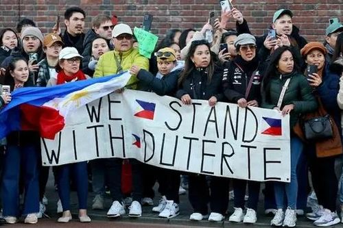 Cựu Tổng thống Philippines bị đưa tới trại giam của ICC