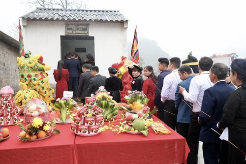 Lễ hội 'Háng Tán' thị trấn Trà Lĩnh