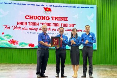 Hành trình 'Sống mãi tuổi 20'