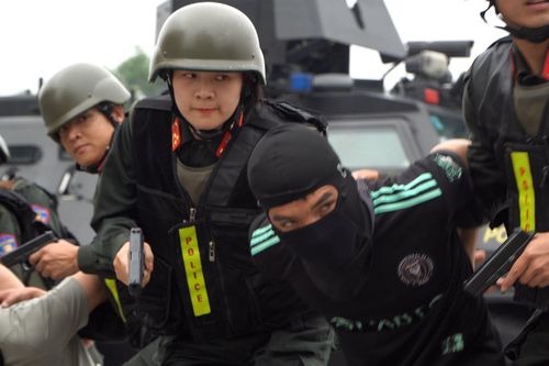 Đặc nhiệm trình diễn tiêu diệt khủng bố, giải cứu con tin như phim hành động
