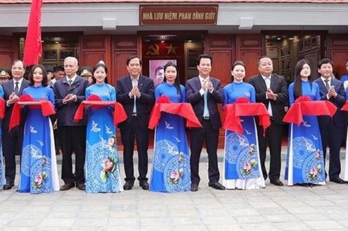 Khánh thành Nhà tưởng niệm Anh hùng liệt sỹ Phan Đình Giót ở Hà Tĩnh