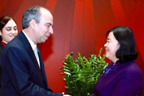 Hà Nội luôn ưu tiên phát triển quan hệ hữu nghị với các địa phương của Cuba