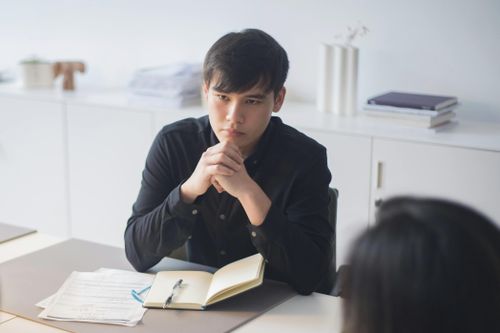Bị hỏi 'Bố anh làm nghề gì', ứng viên bỏ phỏng vấn xin việc